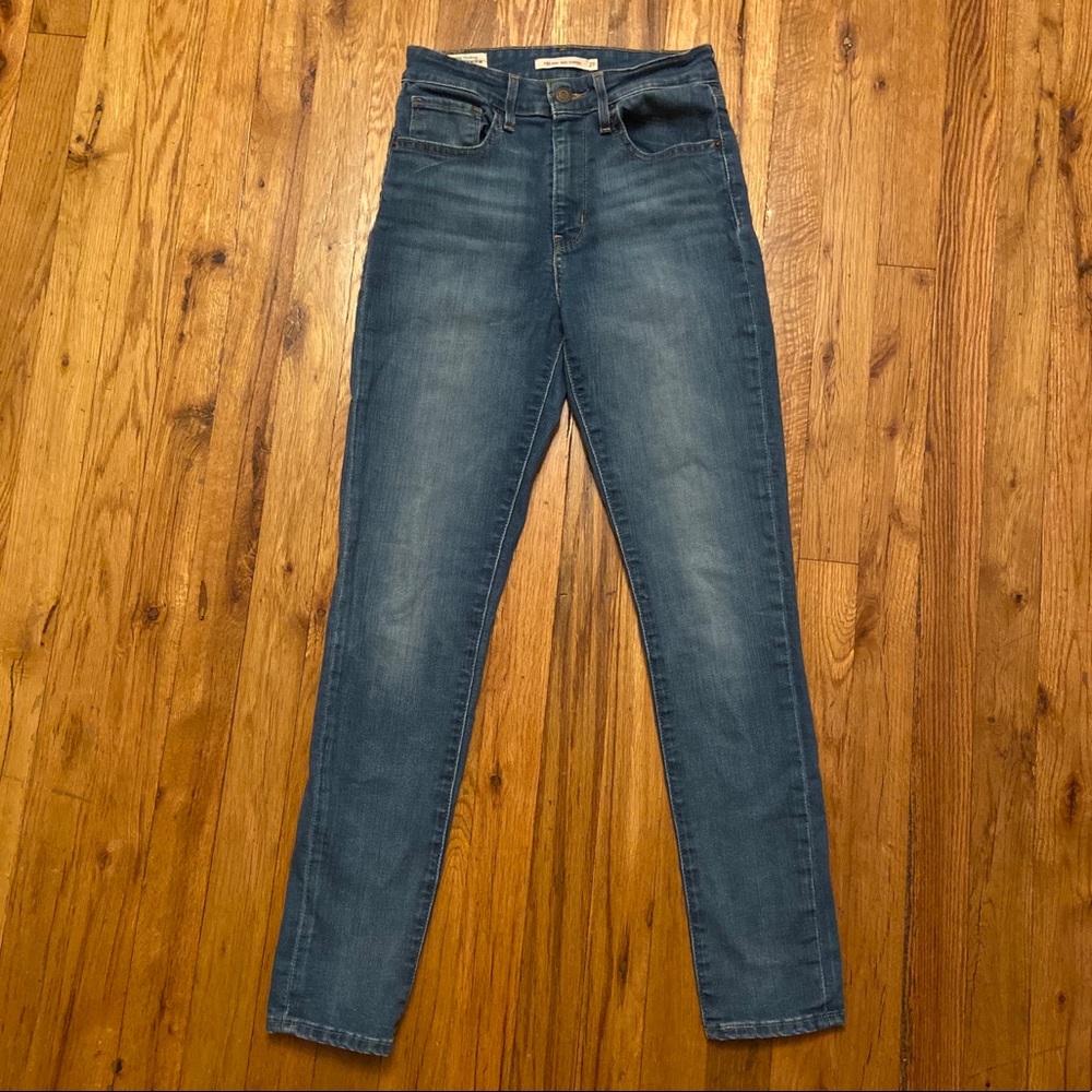 Levi’s Premium 721 High Rise Skinny Jeans ✨